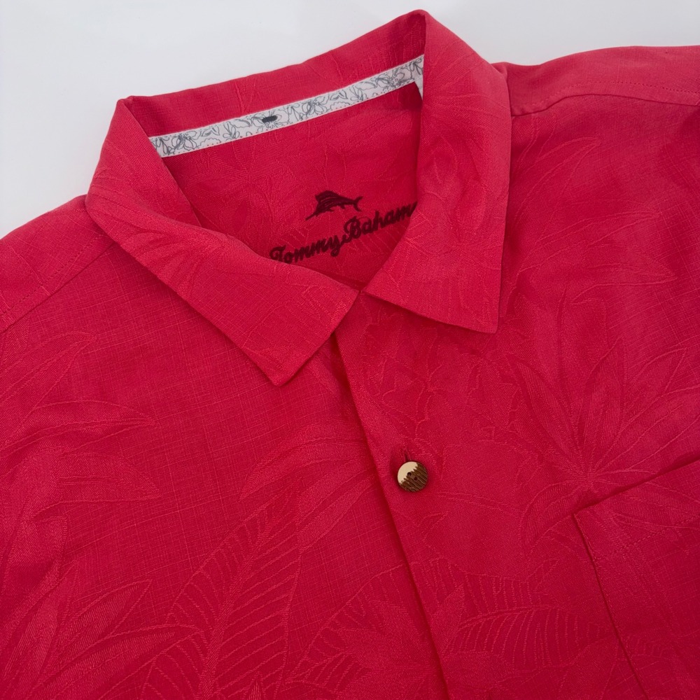 Tommy Bahama Mens Large Red 100% Silk Tropical Leaf Jacquard Camp Shirt
